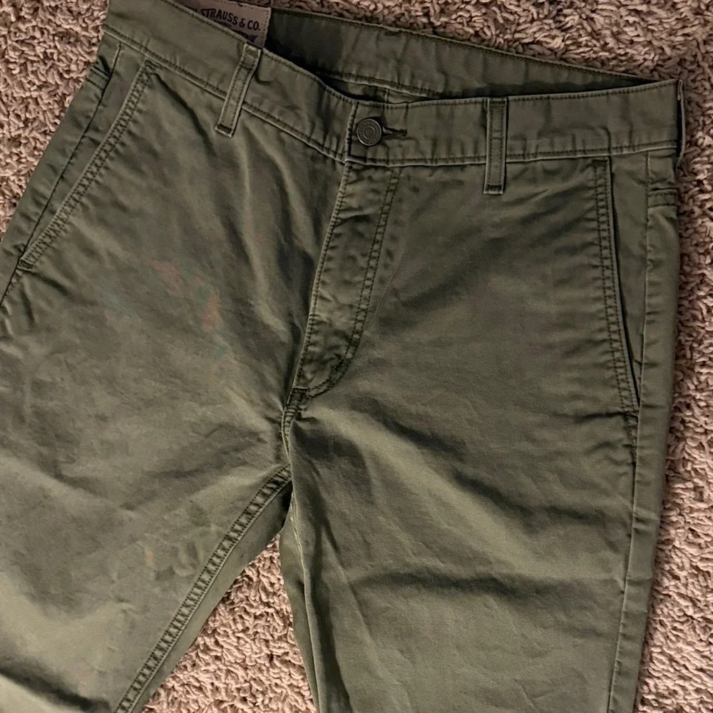 Levi's Olive Green Chino Pants 32 x 32